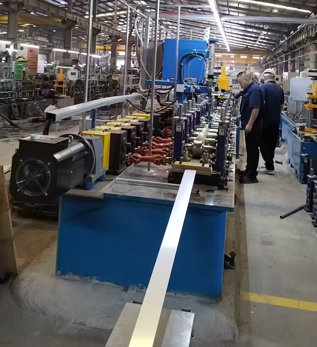 Finish debugging of four welding pipe production lines in Vietnam 